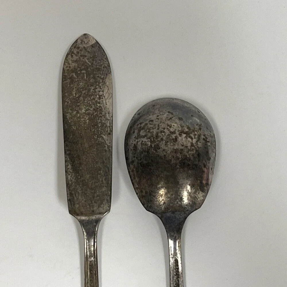 Wm. Rogers International Silver‎ Allure Silver-plate Flatware Butter Knife Spoon